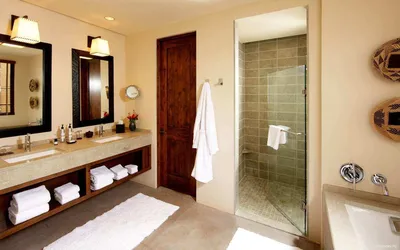 Дверь для ванной с вентиляцией: улучшение микроклимата