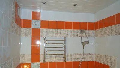 Ремонт стен в ванной комнате: плитка или ПВХ-панели?