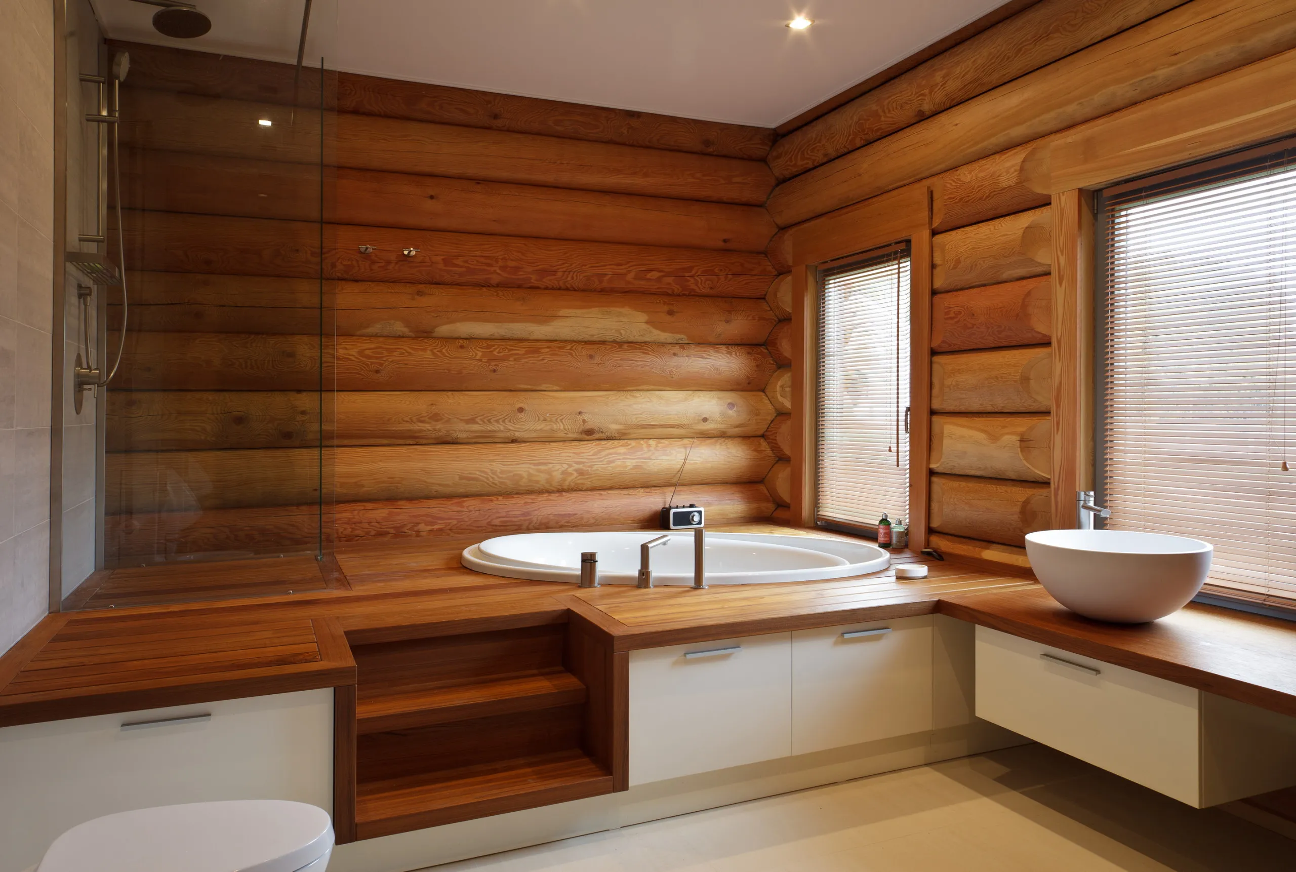 Ванная в деревянном доме: все, что нужно знать