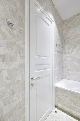 Дверь в санузел | Небольшие ванные комнаты, Внутренняя дверь, Белые двери