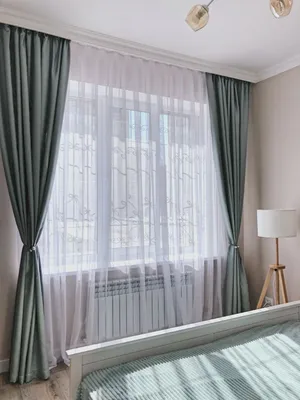 Тюль в спальню: фото рулонных, римских штор с красивым тюлем на люверсах