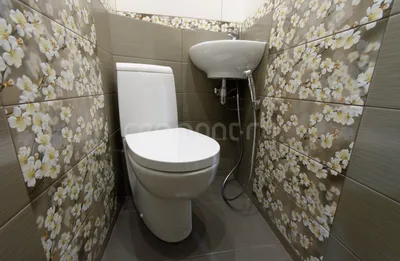 Непростой стильный ремонт ванной комнаты и туалета