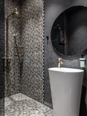 Ванные комнаты с плиткой мозаикой и душевой кабиной –135 лучших фото-идей  дизайна интерьера ванной | Houzz Россия