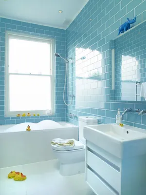 Голубая плитка в ванную - 59 фото