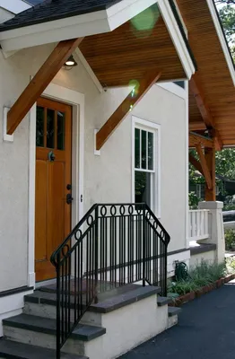 Крыльцо для частного дома: 64 фото, актуальный дизайн | Porch steps, Front  porch steps, House entrance