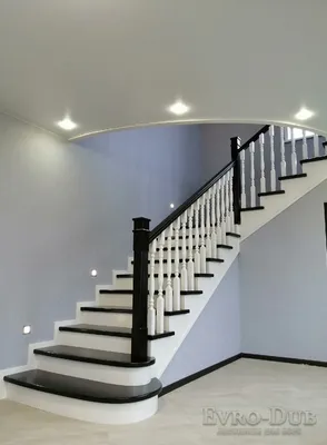 чёрно белая лестница в Некрасов