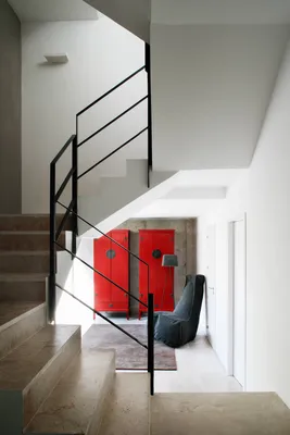 Бетонные лестницы – 135 лучших фото-идей дизайна лестницы на второй этаж в  частном доме | Houzz Россия