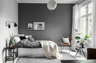 Интерьер комнаты с серыми обоями - 70 фото