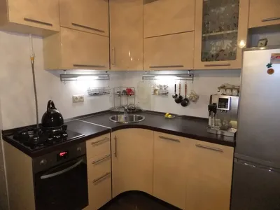 Ремонт кухни 7 кв м (45 фото), 8 метров своими руками: видео-инструкция по  интерьерному оформлению, фото и цена