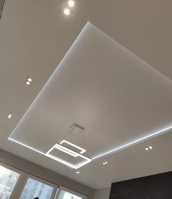 Двухуровневый натяжной потолок с прямыми углами | Потолочный светильник, Натяжные  потолки, Вентиляторы на потолке