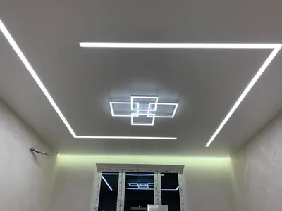 Натяжные потолки со световыми линиями (id 102400058)