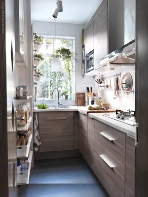 Дизайн узкой кухни (41 фото): видео-инструкция по оформлению интерьера  длинного маленького помещения своими руками, цена, фото