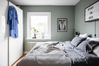 Интерьер маленькой спальни в современном стиле